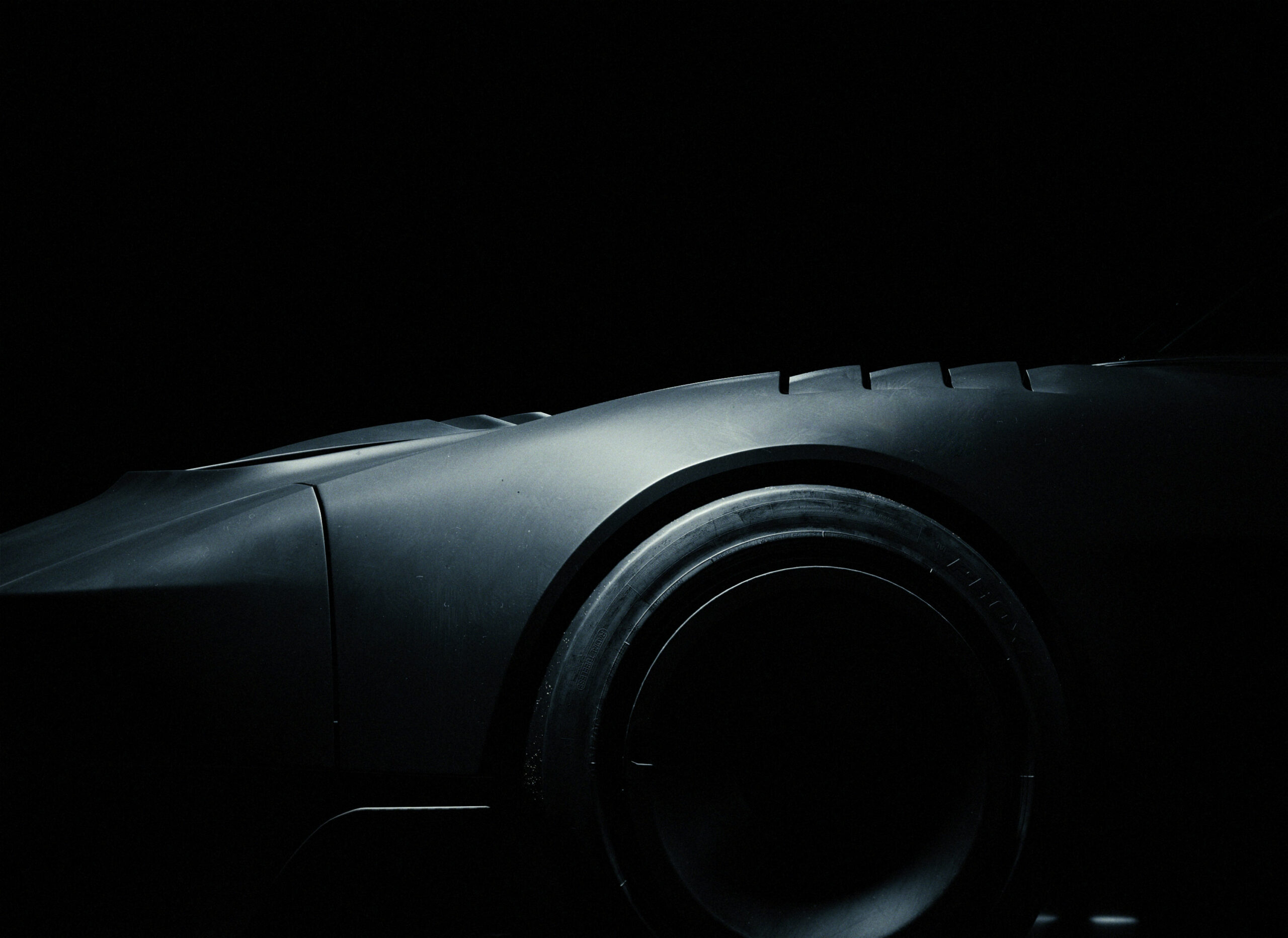 240X_BLACK_02_0000-0-00-00-00