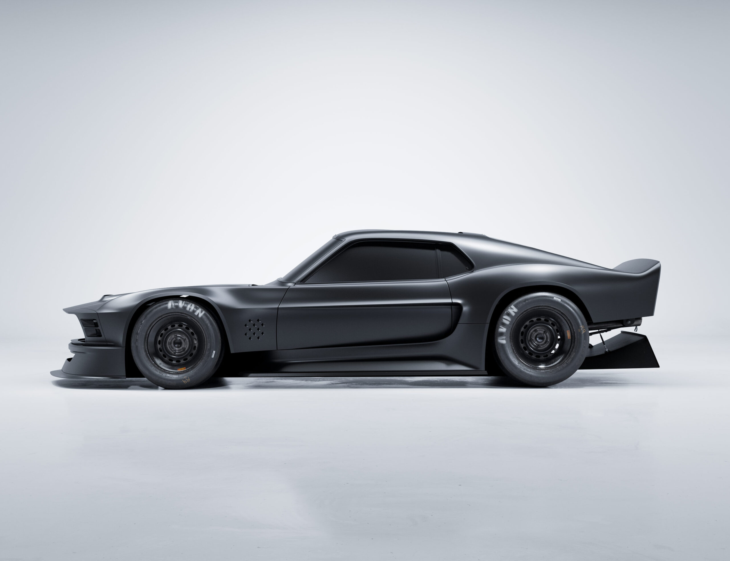 MUSTANG_DESIGN_STUDY_STOCK_VS_MHC_001